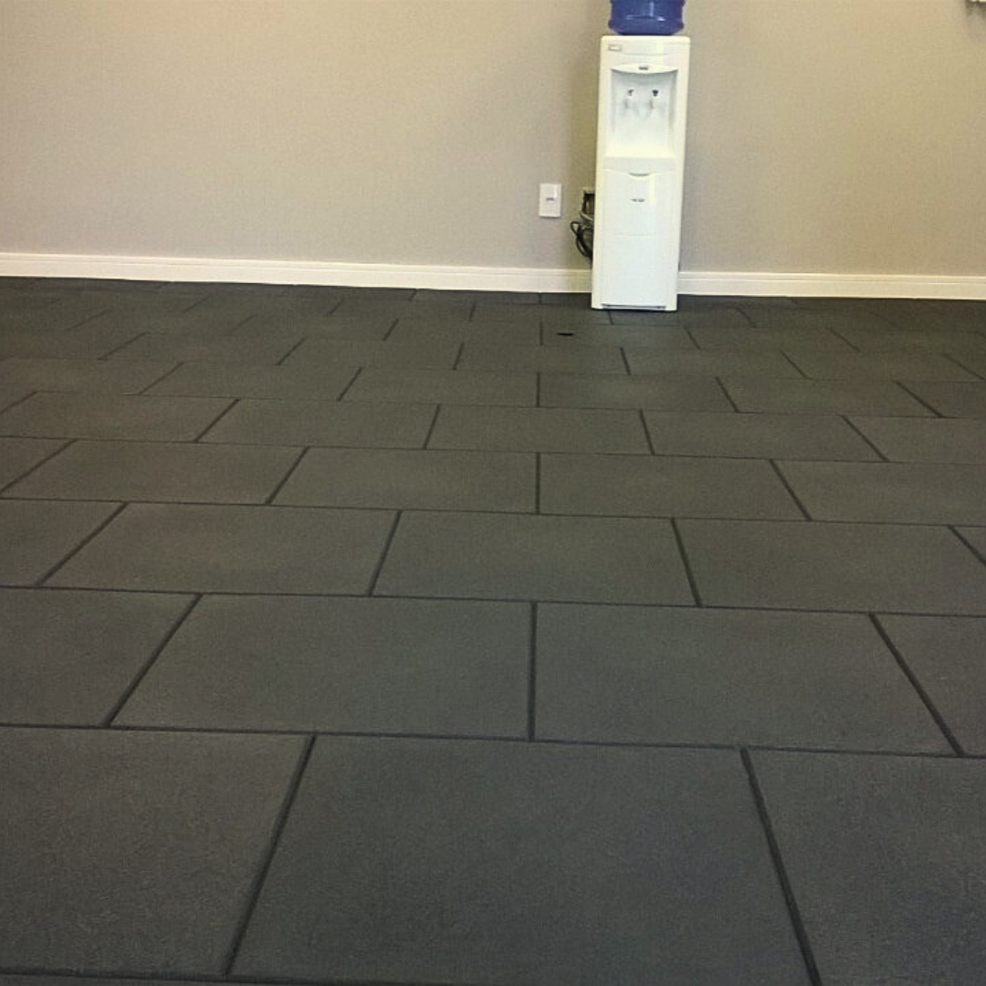 Academia com Pisos de Borracha em Placa na cor Preto